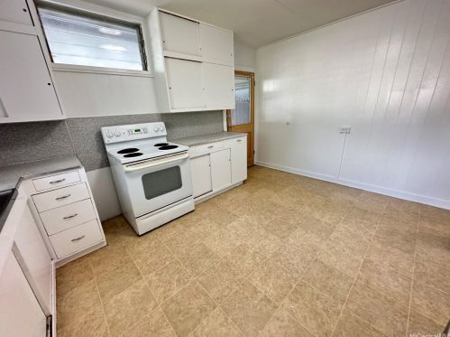 1734 Huna St, Honolulu HI  96817-2438 exterior