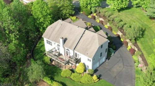 33 Roc Etam Rd, Dover NJ  07869-2427 exterior