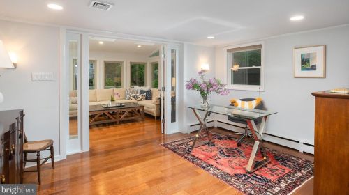 17 Leavitt Ln, Princeton NJ  08540-3921 exterior