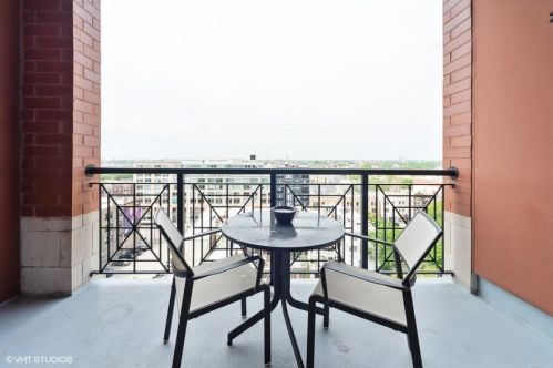 3232 Halsted St, Chicago IL  60657-3476 exterior