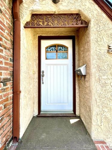 3109 Virginia Ave, Santa Monica, CA 90404-5033
