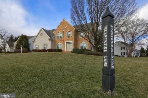 2933 Hearthside Ln, Lancaster, PA 17601-1475