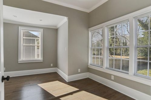 1715 Evans Dr, Atlanta GA  30310-4503 exterior