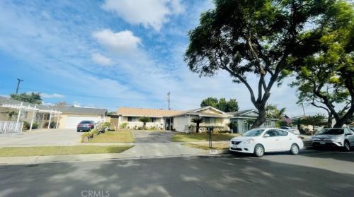 5213 Ballast Ave, Santa Ana, CA 92704-1801