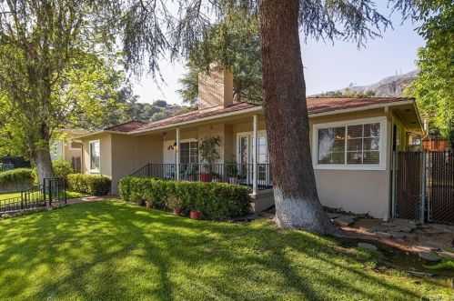 1545 Loma Alta Dr, Altadena, CA 91001-1803