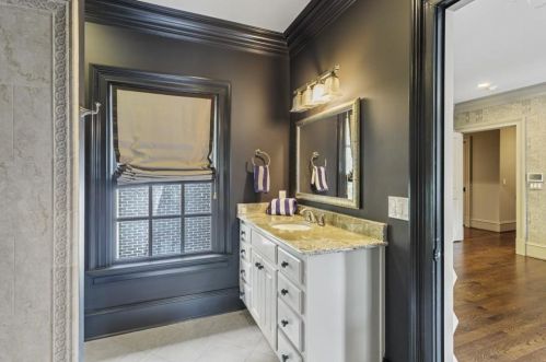 876 Berkshire Rd, Atlanta GA  30324-4930 exterior