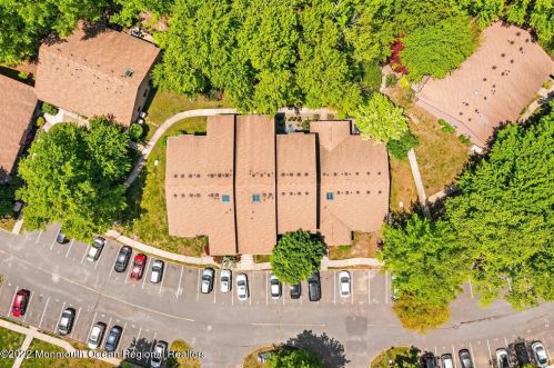 23 Manchester Ct, Tinton Falls NJ 07701-5490 exterior