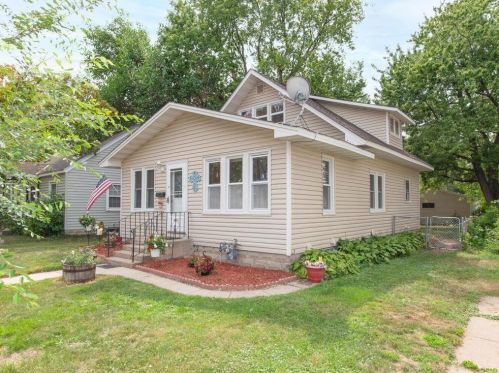 4243 Welcome Ave, Minneapolis, MN 55422-1212