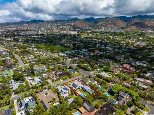 4579 Aukai Ave, Honolulu HI  96816-5205 exterior