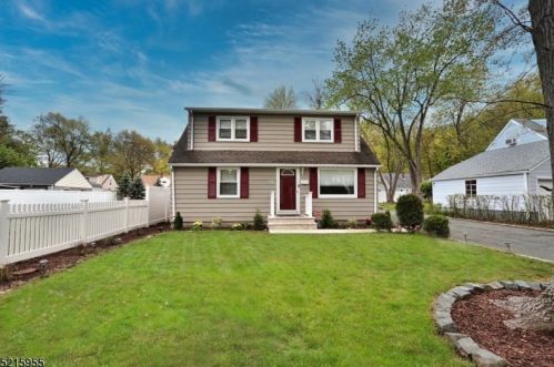 77 Mayfair Dr, Town Center, NJ 07052-2210