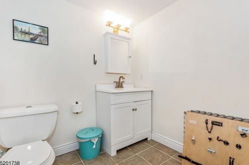 97 Roosevelt Ave, Paterson NJ  07506-0015 exterior