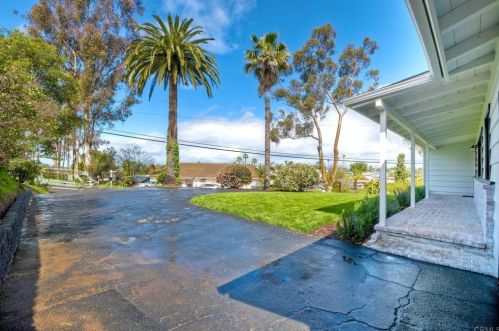 2459 Alta Vista Dr, Vista CA  92084-7028 exterior