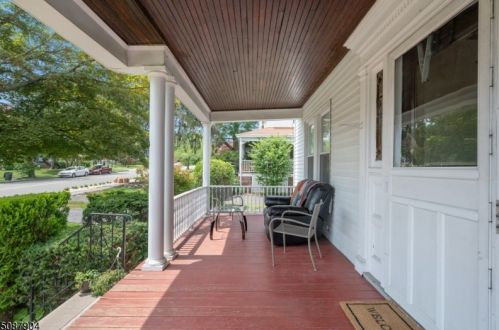 214 Walnut St, Montclair, NJ 07042-2926