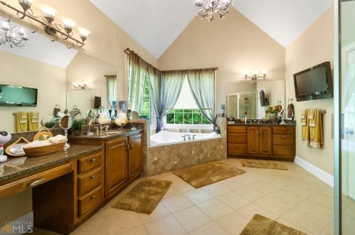 2014 Fontainbleau Dr, Conyers GA  30094-4811 exterior