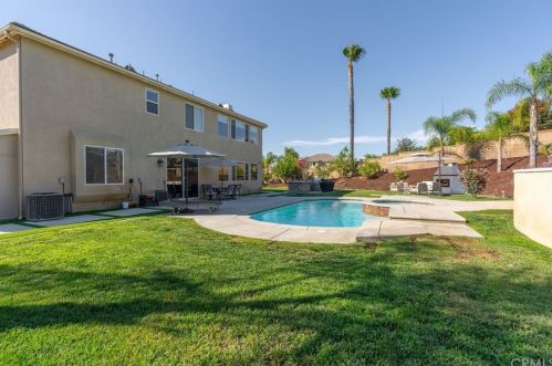 17426 Half Moon Ct, Riverside CA  92503-7055 exterior
