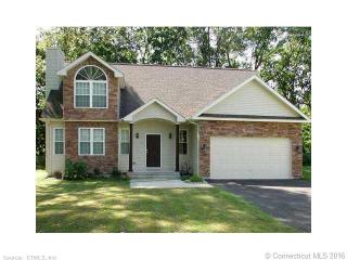 17 Wooster Rd, Simsbury CT  06081-9656 exterior