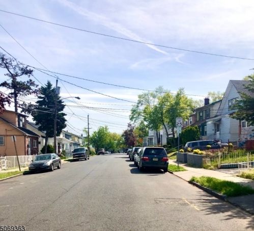 147 Hillside Ter, Irvington, NJ 07111-1506
