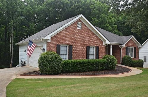 1020 Thornwood Cir, Porterdale, GA 30016-8102