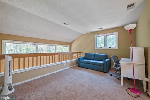 204 Sayre Dr, Princeton NJ  08540-5826 exterior