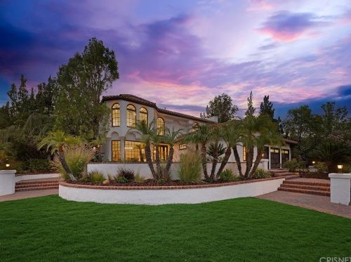 6105 Edinburgh Ct, Calabasas, CA 91301-4141