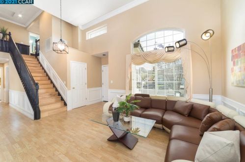 8080 Canyon Creek Cir, Pleasanton, CA 94588-4764