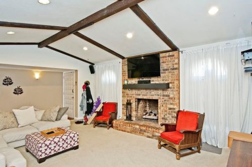 3042 Teakwood Dr, Garland TX  75044-5810 exterior