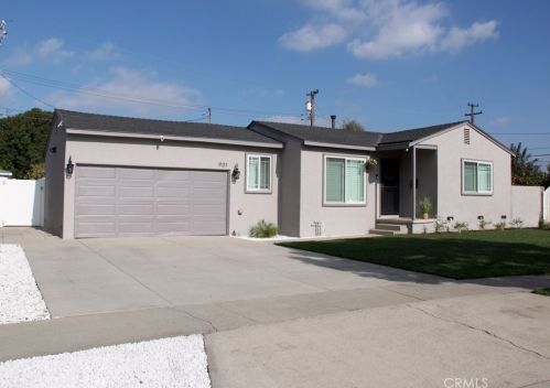 901 Southgate Ave, Fullerton, CA 92832-2833