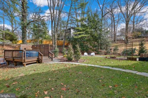 900 Balmoral Dr, Silver Spring MD  20903-1301 exterior