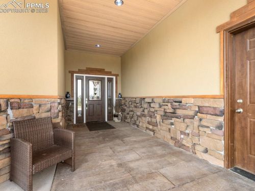 825 4th St, Penrose, CO 81240-9705