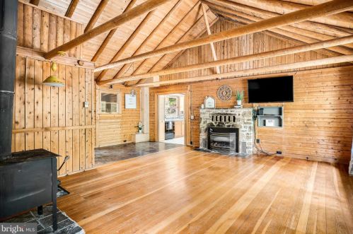 111 Sawyer Dr, Harpers Ferry, WV 25425