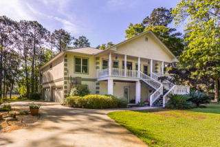 106 Osprey Ln, Brunswick, GA 31525-4556
