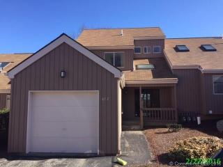 472 Wooded Ln, Huntington CT  06484-3853 exterior