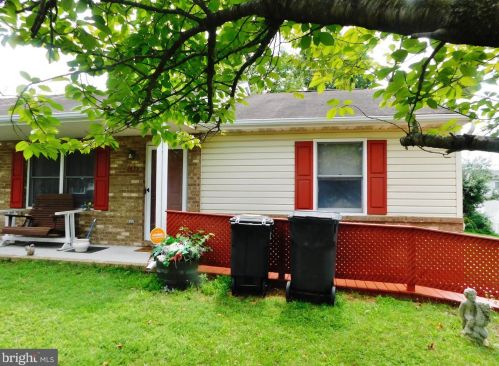 243 Lincoln Dr, Hanover, PA 17331-4922