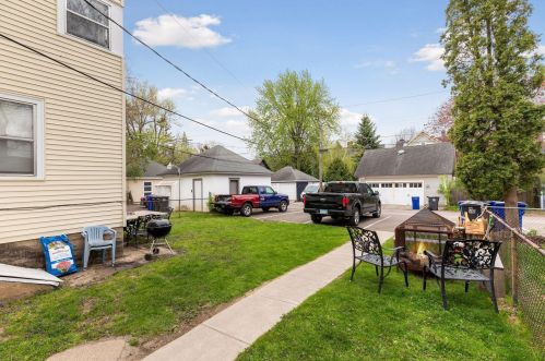 998 Grand Ave, Saint Paul MN 55102-2610 exterior