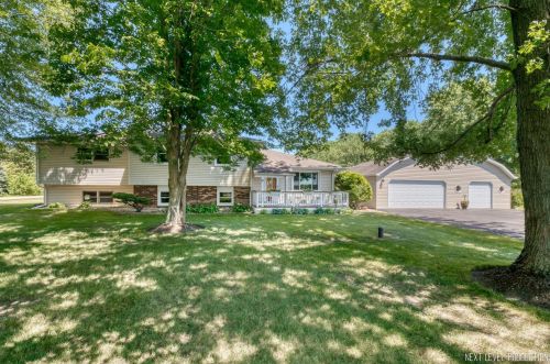 12210 Mckanna Rd, Minooka, IL 60447-9634