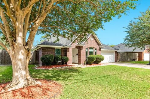 608 Walnut St, Sugar Valley, TX 77480-2000
