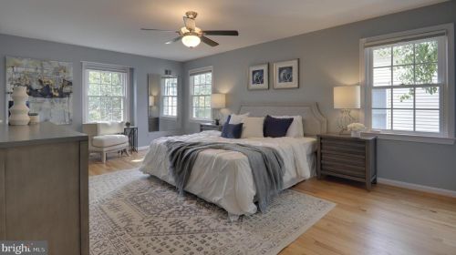 1221 Pinecrest Cir, Silver Spring MD 20910-1626 exterior