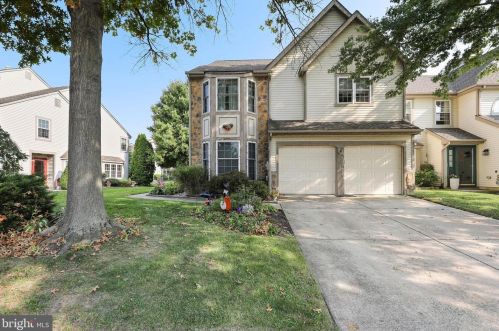 34 Sandhurst Dr, Mount Laurel, NJ 08054-6206