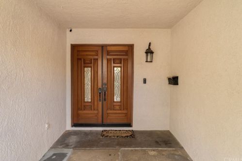 5545 Gloucester Way, Riverside CA  92506-3425 exterior