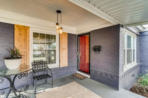 6462 Camp Bowie Blvd, Fort Worth TX  76116-4337 exterior