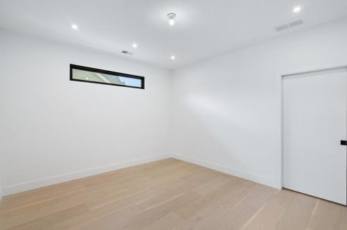 2931 Lookout Pl, Atlanta GA  30305-3217 exterior