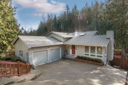 1824 216th Pl, Redmond, WA 98074-4115