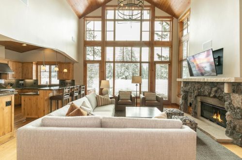 12408 Trappers Trl, Truckee, CA 96161-4545