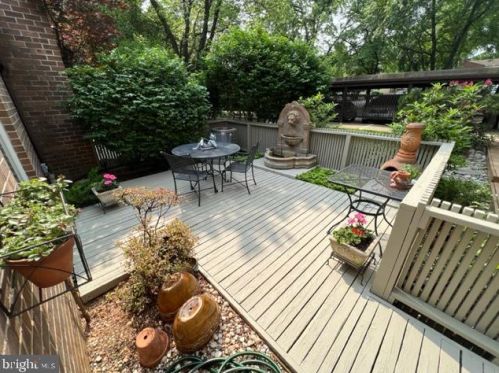 11436 Links Dr, Herndon, VA 20190-4812