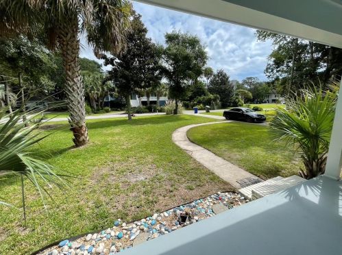 3 Chapman Ave, Isle Of Palms SC  29451-2413 exterior