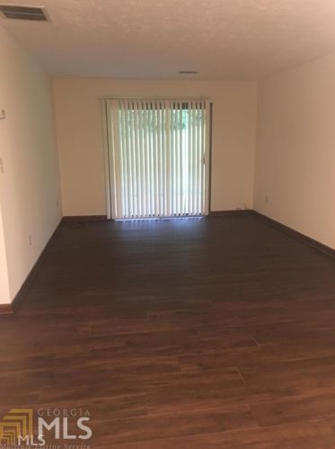 150 Chesapeake Dr, Ellenwood, GA 30294-2688