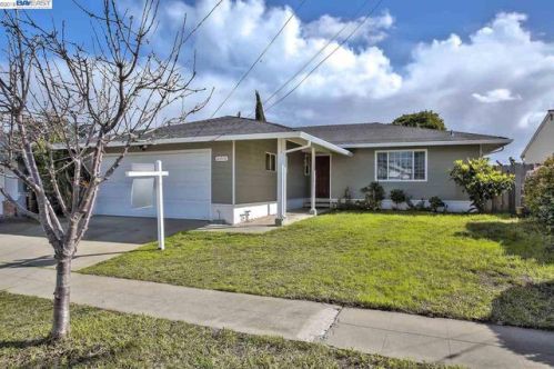 2316 Tallahassee St, Hayward, CA 94545-3440