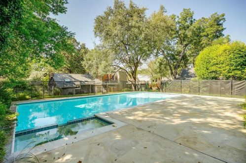 3200 Lamesa Pl, Fort Worth TX  76109 exterior