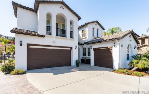 2052 Hidden Springs Ct, El Cajon, CA 92019-5801