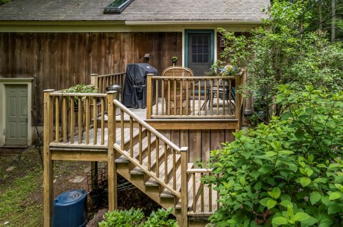 1 Ledgewood Farm Ln, York, ME 03909-5067